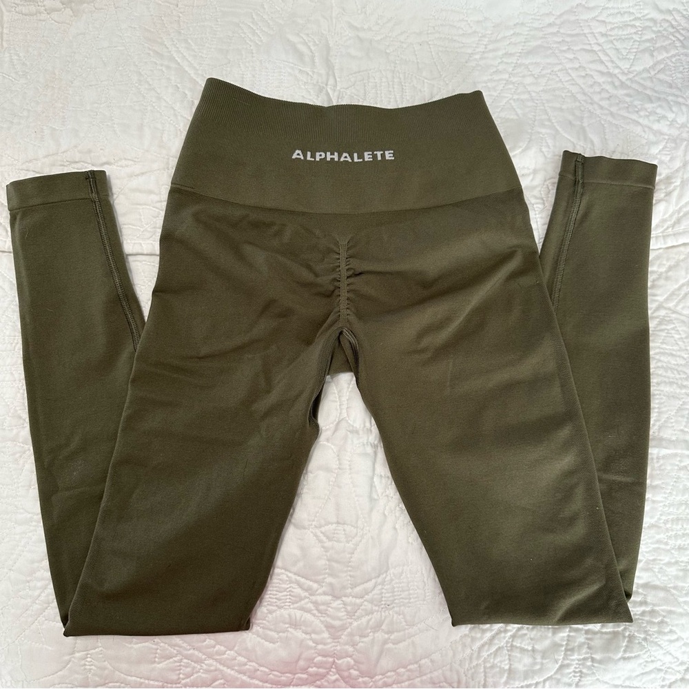 Alphalete Amplify Leggings: Willow XS